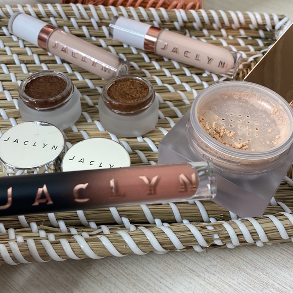 Jaclyn Hill Makeup Bundle - Picture 5 of 9